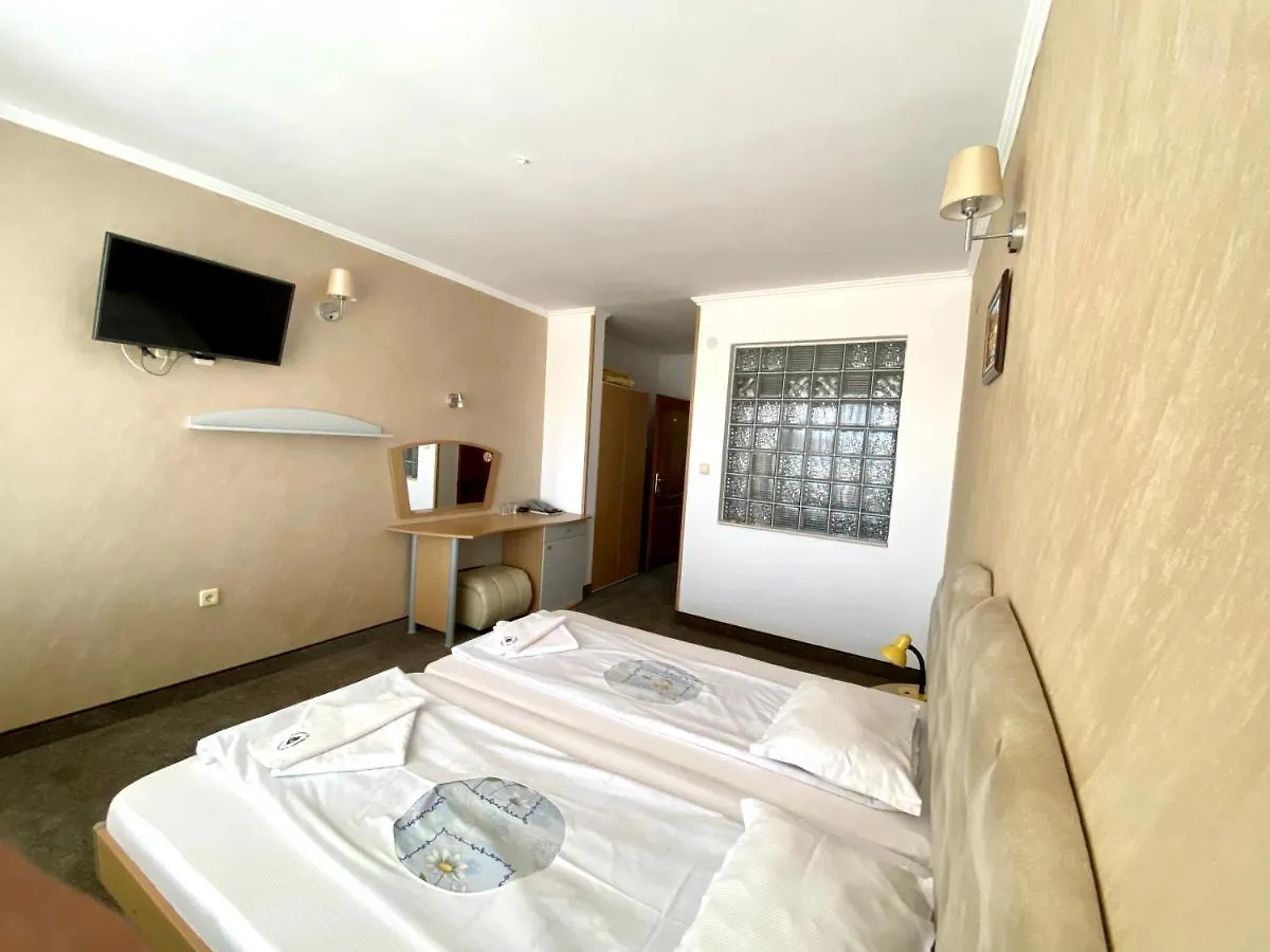 Family Hotel The Golden Fish 索佐波尔 3*,