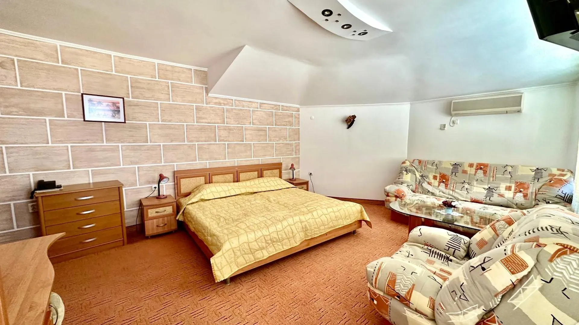 Family Hotel The Golden Fish 索佐波尔
